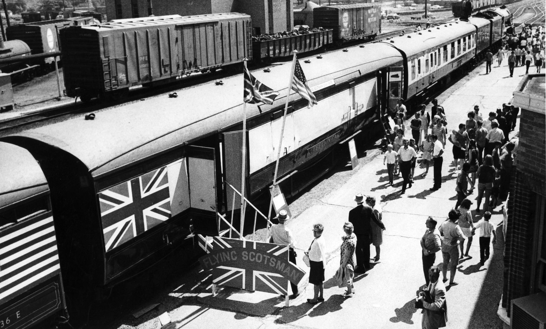 Trains Flying Scotsman 1970.jpg